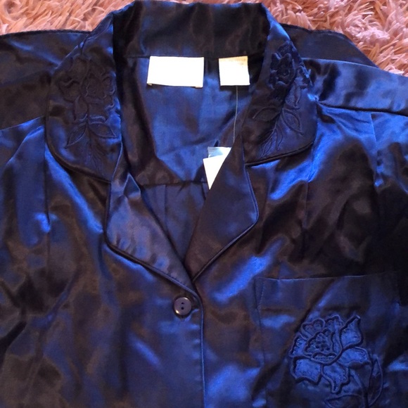 Navy Blue Satiny Sleep Set - Picture 4 of 6